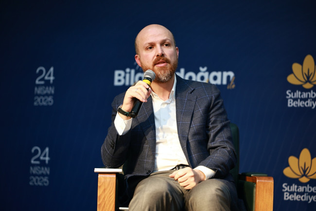 Bilal Erdoğan Sultanbeyli'de gençlerle buluştu