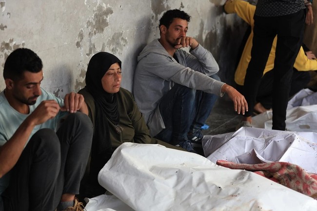 Gazze’de katliam var: İsrail, okulu vurdu! Küçük kız alevler içinde kaldı... - Resim : 2