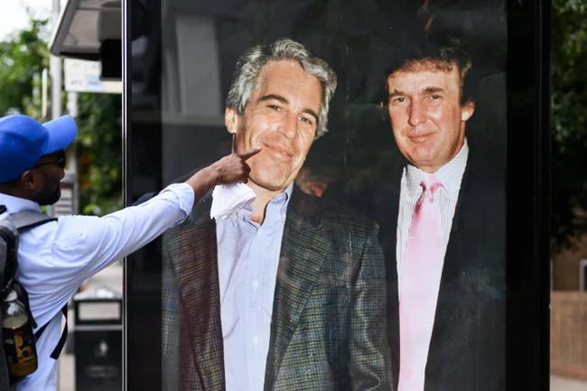 Epstein olayının perde arkası... Büyük kavga: Küreselciler Trump'ın ipini çekti! İsmail Güzel, ABD'yi karıştıran Epstein e-postalarıyla ilgili SuperHaber'e konuştu - Resim : 2
