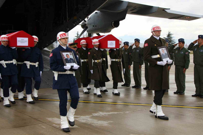 Murat Bardakçı’dan C-130 kazası sonrası “milli yas” tartışmasına tarihi açıklama: Şehit askerler için matem ilan edilmesi geleneğimizde yoktur