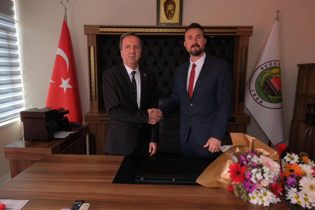 Beğendik’te enişte kayınbirader rekabeti! Gazeteci Ferat Gülver belediye başkanı oldu - Resim : 5