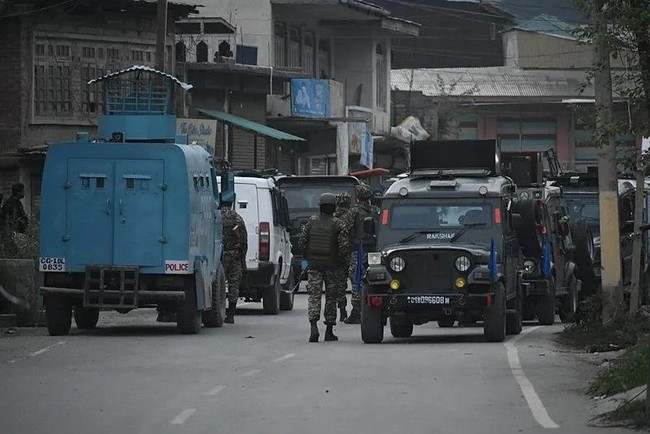 Hindistan-Pakistan geriliminde bilanço ağırlaşıyor! 26 sivil öldü, 46 yaralı var...  Son durum ne? - Resim : 3