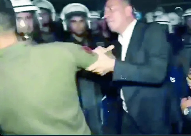 CHP’de yeni bir kavga günü! Gürsel Tekin saat 12’de il başkanlığına gidecek... Başarır ve Zeybek provokasyonda! - Resim : 3