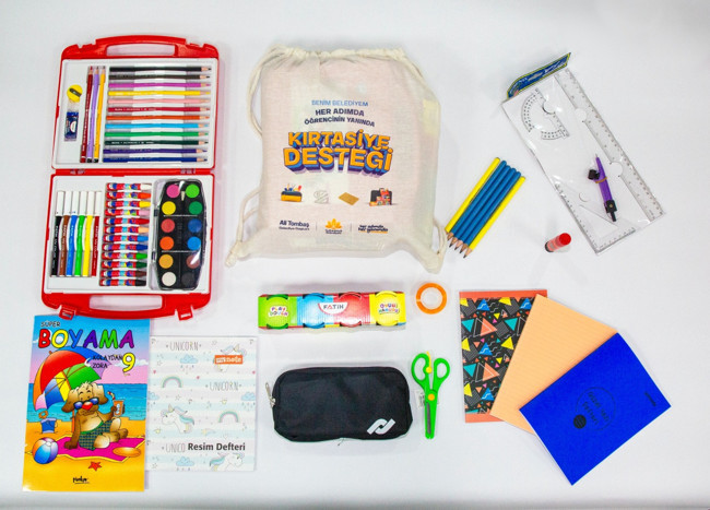 Sultanbeyli Belediyesi'nden okula yeni başlayan tüm öğrencilere ücretsiz kırtasiye seti - Resim : 2