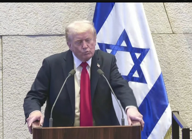 İsrail Meclisi’nde Trump’a “Filistin’i tanı!” protestosu: Milletvekilleri salondan atıldı! - Resim : 4