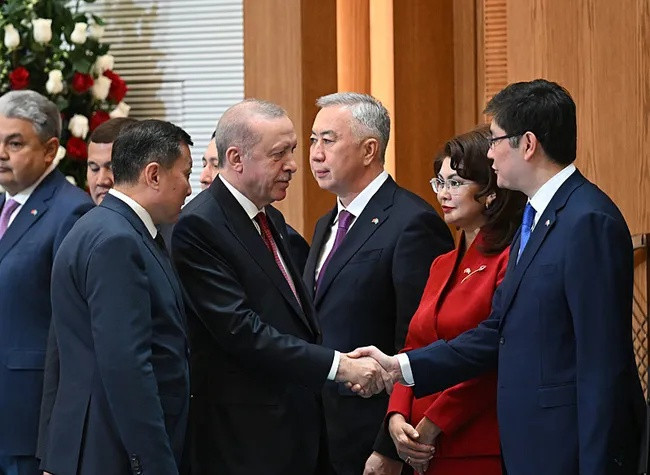 Kazakistan'da stratejik enerji hamlesi! Cumhurbaşkanı Erdoğan duyurdu: Kazak petrolü Türkiye üzerinden dünyaya açılacak! - Resim : 4