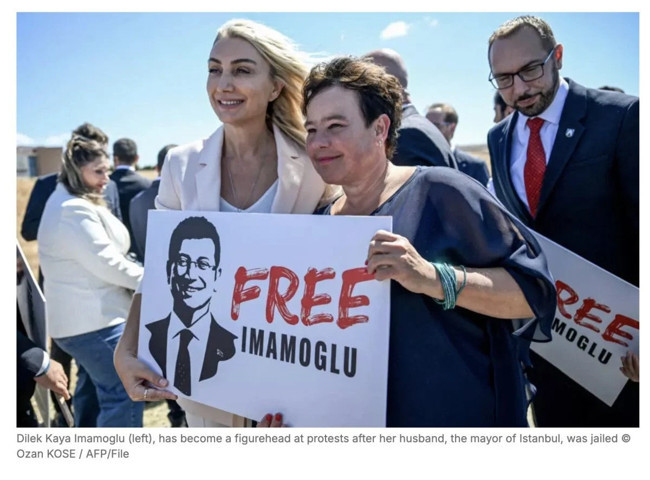 CHP’nin yurt dışı hattında bu kez eşler sahnede! Dilek İmamoğlu Avrupa'ya sitem etti: Sessizlik hayal kırıklığına uğrattı! - Resim : 2