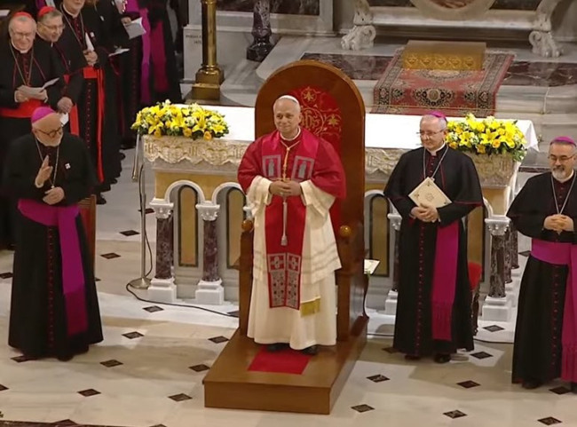 Papa 14. Leo İstanbul’da: Kutsal Ruh Katedrali'nde Hristiyan din adamlarıyla bir araya geldi! Saint Esprit buluşmasının ardından İznik’e geçecek - Resim : 4