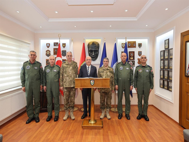 Milli Savunma Sakanı Yaşar Güler’den Yalova ve Bandırma’da askeri denetim