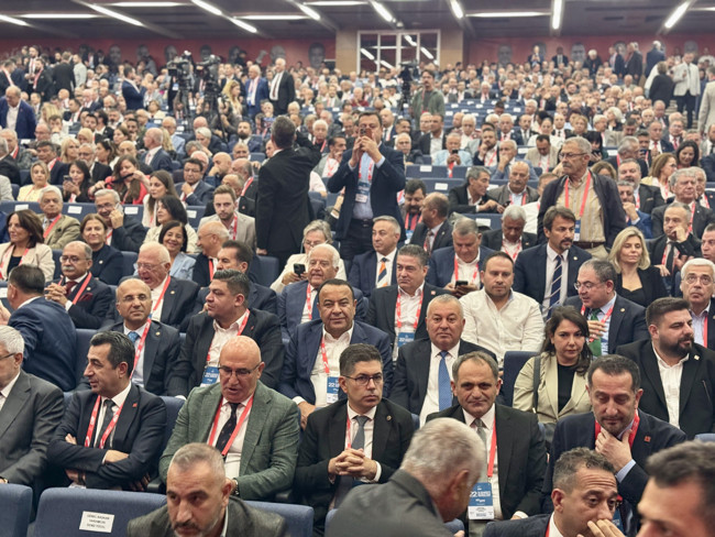 CHP'de kurultay başladı: Özgür Özel tek aday! Kılıçdaroğlu'nun ismi koltuğa yazılmadı...