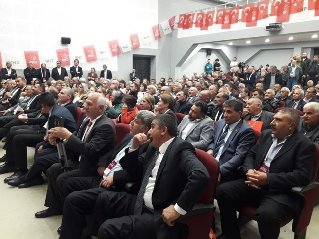 CHP kongrelerinde skandal zinciri! Gazeteciye saldırı, şaibe tartışması ve yapay zekayla etek krizi... - Resim : 3