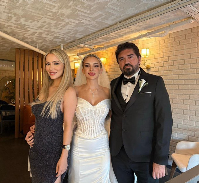 Nagehan Alçı’dan şaşırtan hamle: Rasim Ozan Kütahyalı’yı tebrik etti ama düğün fotoğrafından avukatı sildi - Resim : 2