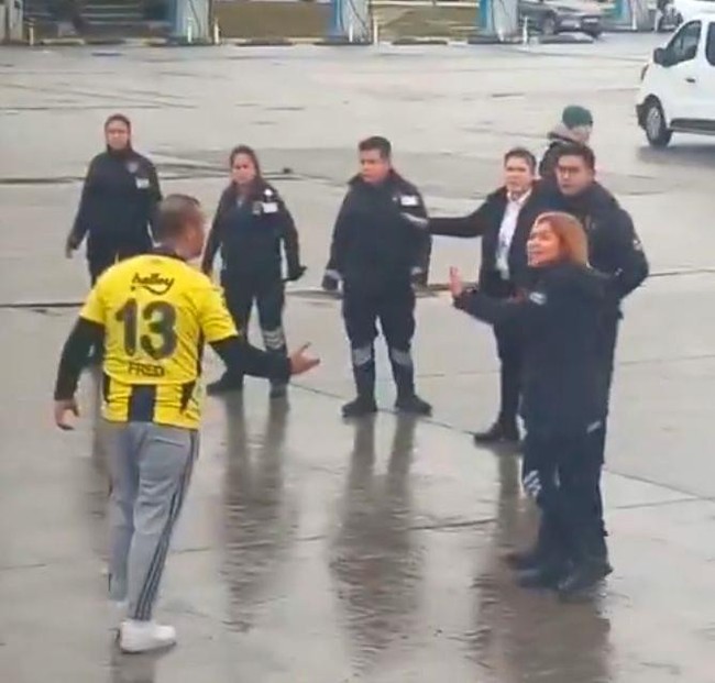 Fenerbahçe ve Amedspor taraftarı arasında kavga çıktı! 2 yaralı