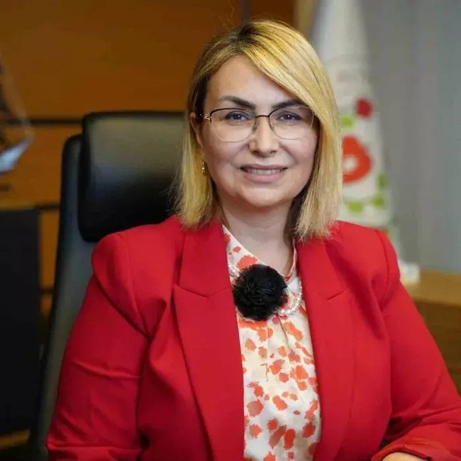 CHP’den AK Parti’ye geçen Altınova Belediye Başkanı Yasemin Fazlaca'dan çarpıcı sözler: Bana videolu komplo kurdular, şantaj yaptılar - Resim : 3