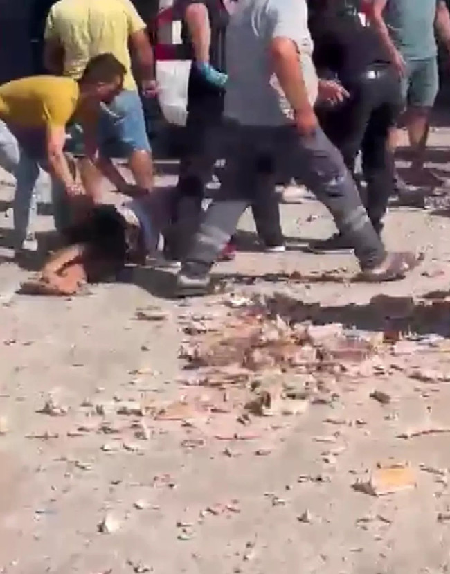 Antalya Demre’de toptancı halinde korkunç patlama: 1 ölü, 3 yaralı! Saniye saniye kamerada - Resim : 2