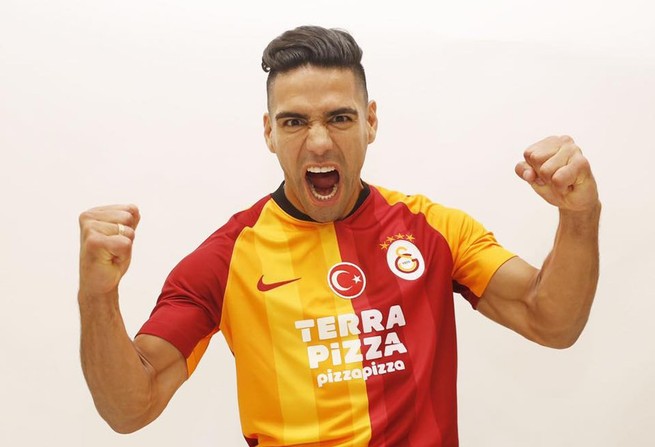 Falcao ilk kez Galatasaray forması giyecek!