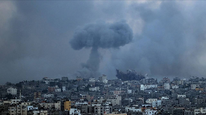 Çocuklar ölürken alkış tuttu... Gazze yeniden vuruldu: Netanyahu bombaladı, Trump destek verdi