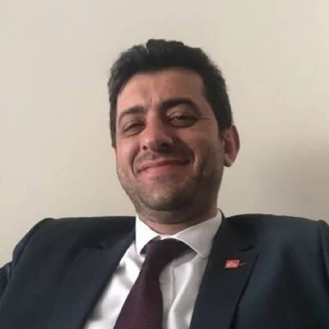 Liyakat yok yakınlık var! CHP'de eş dost düzeni: Özgür Özel, çocukluk arkadaşına kural tanımadı - Resim : 2