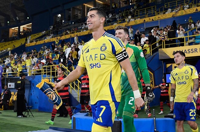 Cristiano Ronaldo'dan dikkat çeken paylaşım: Bir ilki yaşadı! - Resim : 2