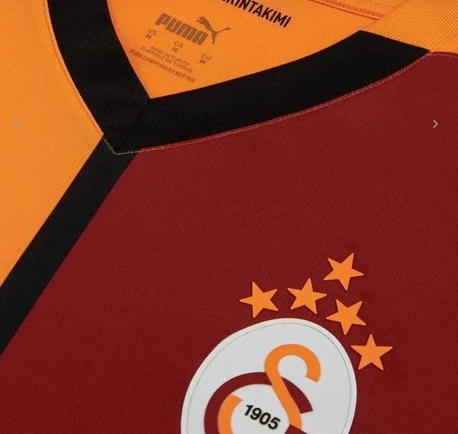 Galatasaray'da 5 yıldızlı yeni logo görücüye çıktı