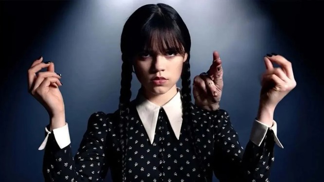 Wednesday Dizisi Addams'ı Jenna Ortega Kimdir? Jenna Ortega Kaç Yaşında?