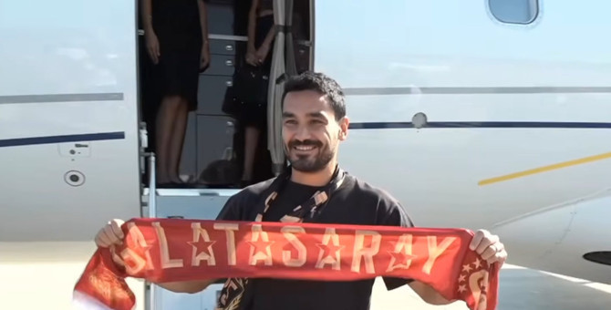 Galatasaray'ın yeni transferi İlkay Gündoğan, İstanbul'a geldi! İşte ilk görüntüler