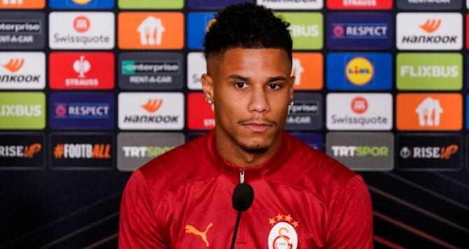 Nilperi Şahinkaya'ya mesaj atan Senegalli futbolcu kim?