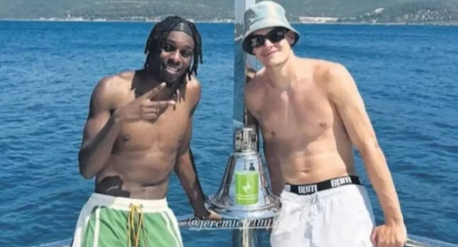 Jeremie Frimpong Bodrum tatilinde eğlenceye doydu! Bir gecede 600 bin TL hesap ödedi