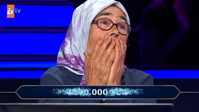 Kim Milyoner Olmak İster'e katılan yaşlı teyze 1 milyon TL'lik soruyu açtırdı! Performansıyla takdir topladı - Resim : 2