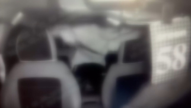 Beyoğlu’nda 16 yaşındaki çocuk, taksiciyi ensesinden bıçaklayıp gasbetmeye çalıştı! Cezaevini boyladı! O anlar kamerada