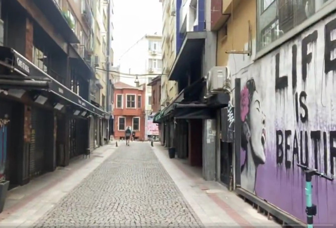 Kadıköy’de skandal görüntü: Derbi günü dükkanlar kepenk kapattı! CHP'nin boykot çağrısına tepki yağıyor! ''Milli zarara hizmet''