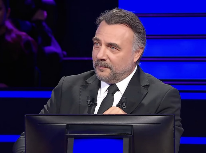 Kim Milyoner Olmak İster'de ilginç anlar! Aşırı basit bir soruya heyecandan yanlış yanıt verdi! Oktay Kaynarca'nın diline düştü - Resim : 2