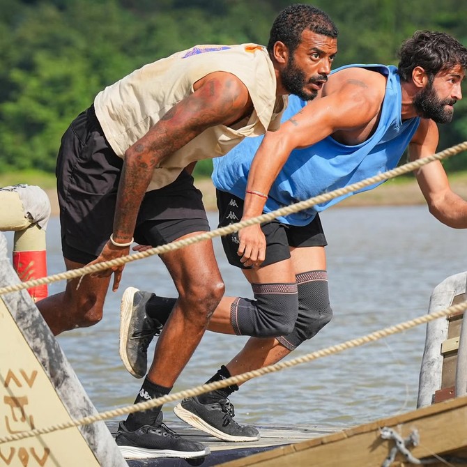 Survivor'da Efecan Dianzenza ile Yağmur Banda hakkında yasak aşk iddiası! Efecan Dianzenza'nın eşinden olay açıklama