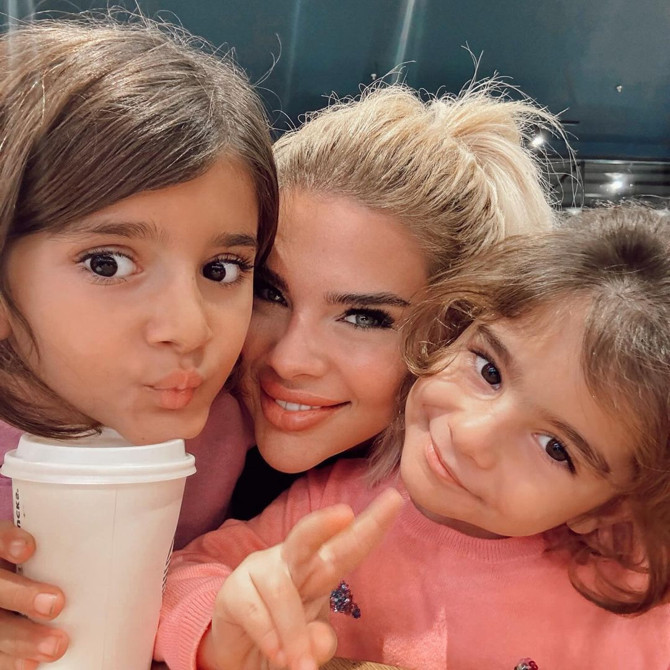 Damla Ersubaşı umreye gitti! Tesettürlü pozlarına yorum yağdı! "Geldikten sonra oralarını buralarını açarlar" diyen takipçisine ateş püskürdü - Resim : 3