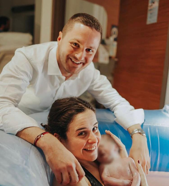 Revna Sarıgül, boşanma aşamasında olduğu Ömer Sarıgül'ü ifşa etti! Baskı ve psikolojik şiddet iddiaları! "Maddi destekte bulunmadığı gibi bir de aracımı sattı'' - Resim : 3