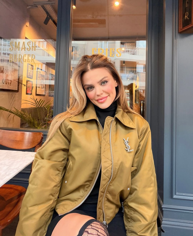 Mehtap Algül eski sevgilisi Kerem Bürsin'le aşk yaşayan Selin Yağcıoğlu'nu fena ifşa etti! İlginç bir istekte bulunmuş - Resim : 3