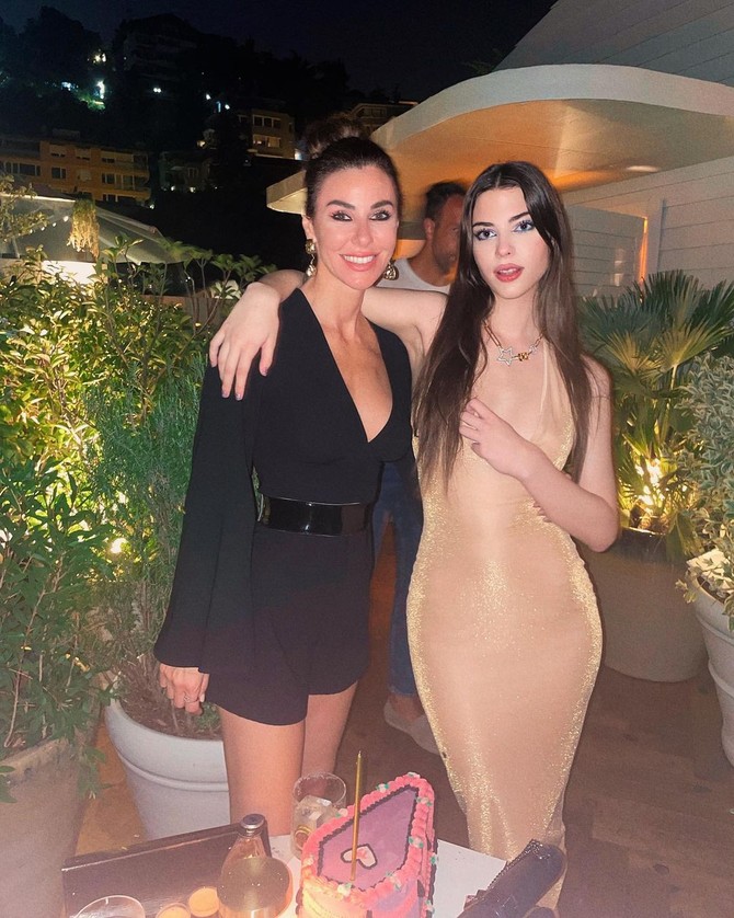 Defne Samyeli, diksiyonuyla tepki çeken kızı Derin Talu'nun neden böyle konuştuğunu açıkladı!