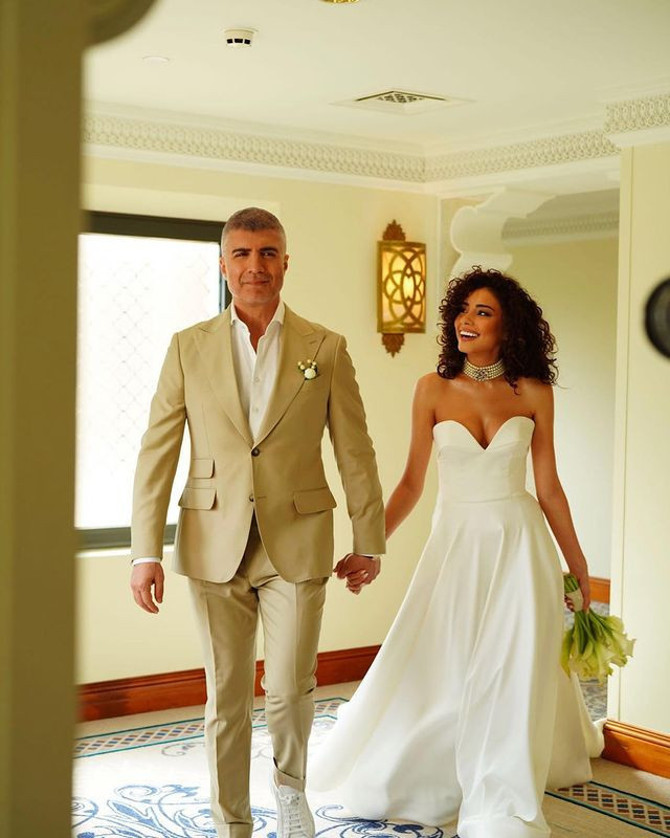 Özcan Deniz'in ailesinde neler oluyor? Küs olduğu ağabeyi ve annesi canlı yayında gözyaşlarına boğuldu! ''Evlatlarım dağıldı Samar!'' diyerek gelinine isyan etti - Resim : 2