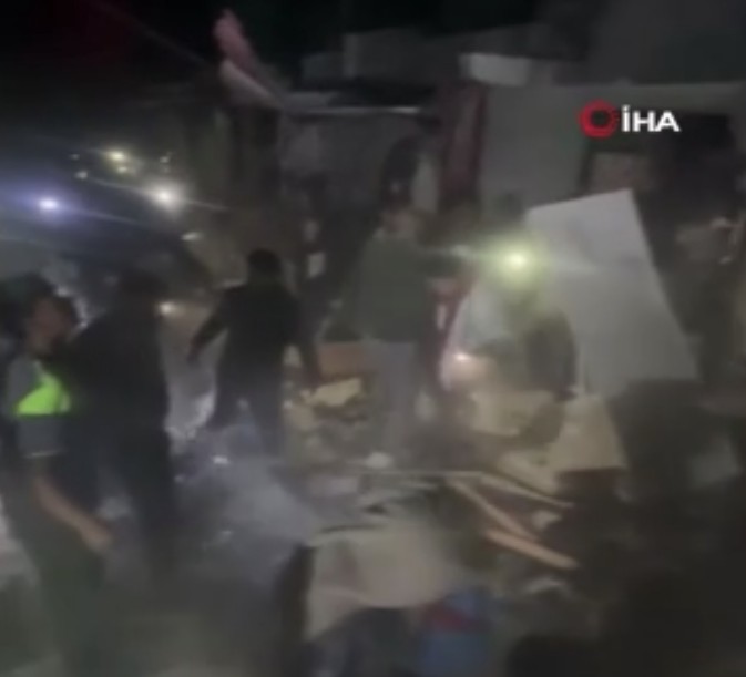 İsrail kana doymuyor: Gazze'de sivillere ait evleri vurdu! 18 kişi öldü, aralarında çocuklar da var...