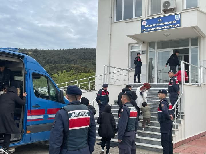 Çanakkale’de jandarma operasyonu: 22 düzensiz göçmen yakalandı