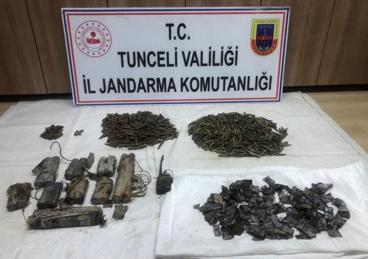 Tunceli'de PKK'lı teröristlere ait 5 odalı sığınak imha edildi! - Resim : 2