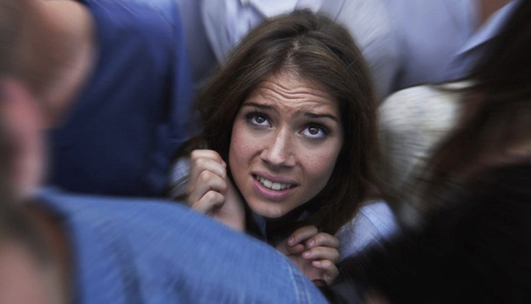 Klostrofobi Hastalığı ve Klostrofobi Belirtileri