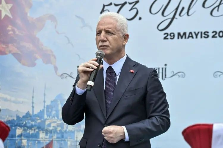 Mehteran çaldı, İstanbul inledi: Fethin 573. yılında çifte bayram coşkusu! Erdoğan Cuma namazını Ayasofya'da kıldı... - Fotoğraf: 6