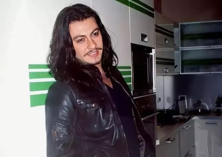 Epstein dosyalarına Barış Akarsu'yu da alet ettiler! Aileden suikast iddialarına sert yanıt: Tıklanma uğruna hatırasını kirletmeyin! - Fotoğraf: 2