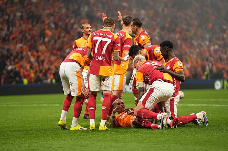 Galatasaray'da bu 7 futbolcu gelecek sezon kadroda olmayacak - Fotoğraf: 2