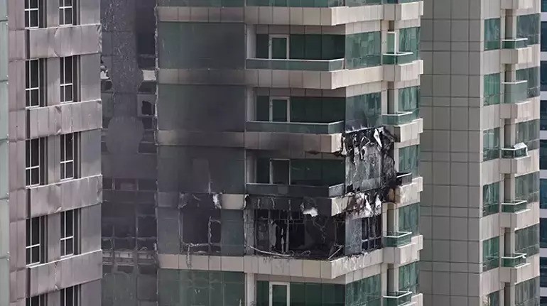 Dubai'de büyük yangın: 67 katlı gökdelen ateş topuna döndü! - Resim : 3