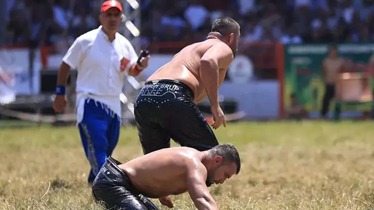 Tarihi Kırkpınar Yağlı Güreşleri’nde başpehlivan Orhan Okulu oldu - Resim : 2