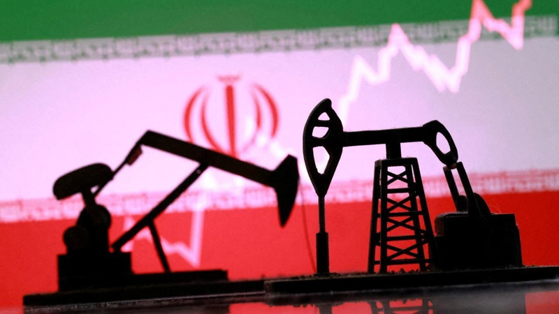 Petrol fiyatları ABD-İran görüşmelerine ilişkin olumlu haber akışıyla yüzde 5 düştü