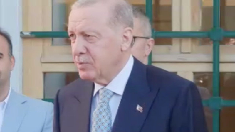 Cumhurbaşkanı Erdoğan, bayram namazını Büyük Çamlıca Camii'nde kıldı