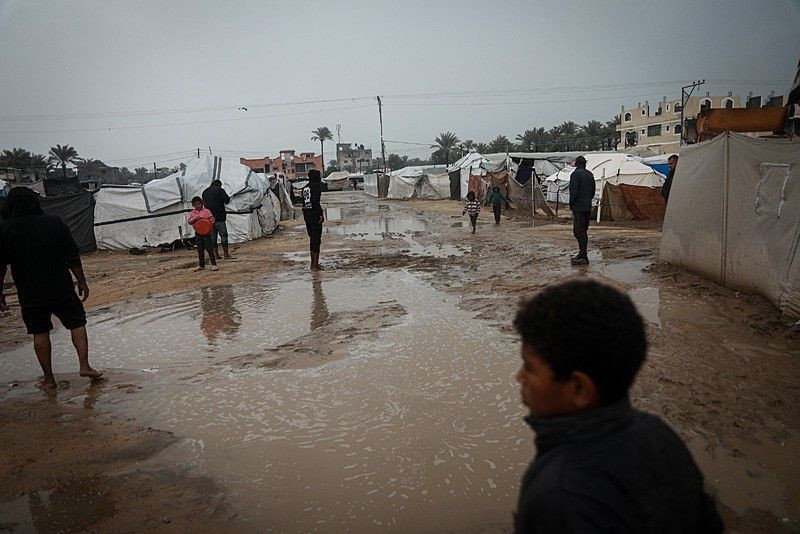 Dünyanın utancı: Gazze'de bebek soğuktan öldü! Çadırları su bastı, 6 aylık bebek donarak can verdi... - Fotoğraf: 7